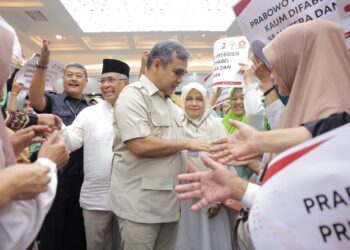 Prabowo Berkomitmen Berantas Kemiskinan dan Kendalikan Harga Sembako