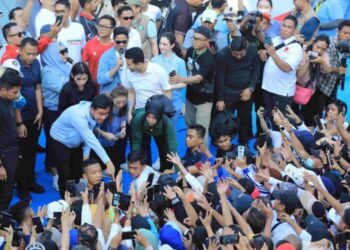 Puluhan Ribu Masyarakat Sulsel Hadiri Jalan Sehat Bersama Cawapres Gibran