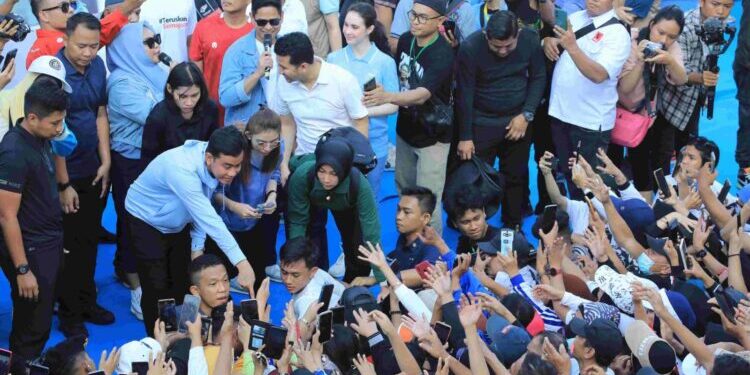 Puluhan Ribu Masyarakat Sulsel Hadiri Jalan Sehat Bersama Cawapres Gibran