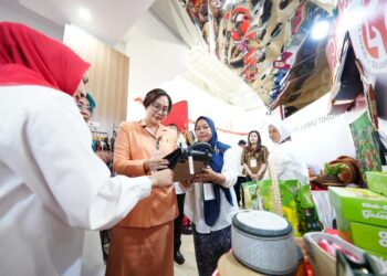 Ketua DWP Sulsel Melani Simon Dorong Pelaku UMKM Kabupaten Kota Terus Berinovasi