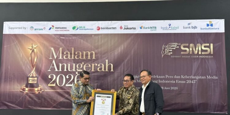 SMSI Beri Penghargaan untuk Tokoh Inspiratif, Sahabat Pers, dan Pelopor Kemerdekaan Pers